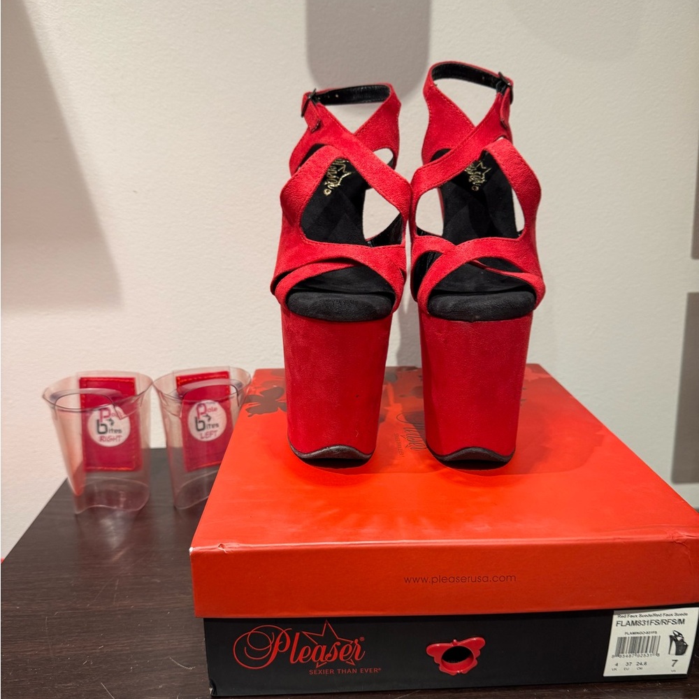 Pleaser Flamingo FLAM831FS Red Faux Suede Size 7 - Picture 3 of 10